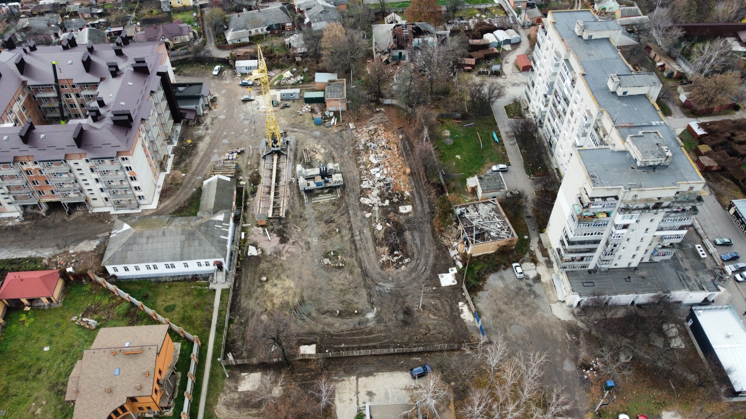Листопад 2021