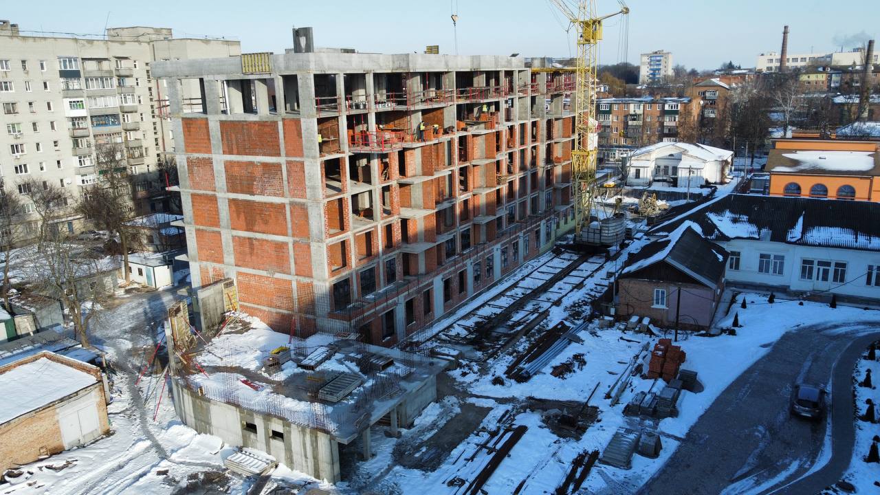 Листопад 2023